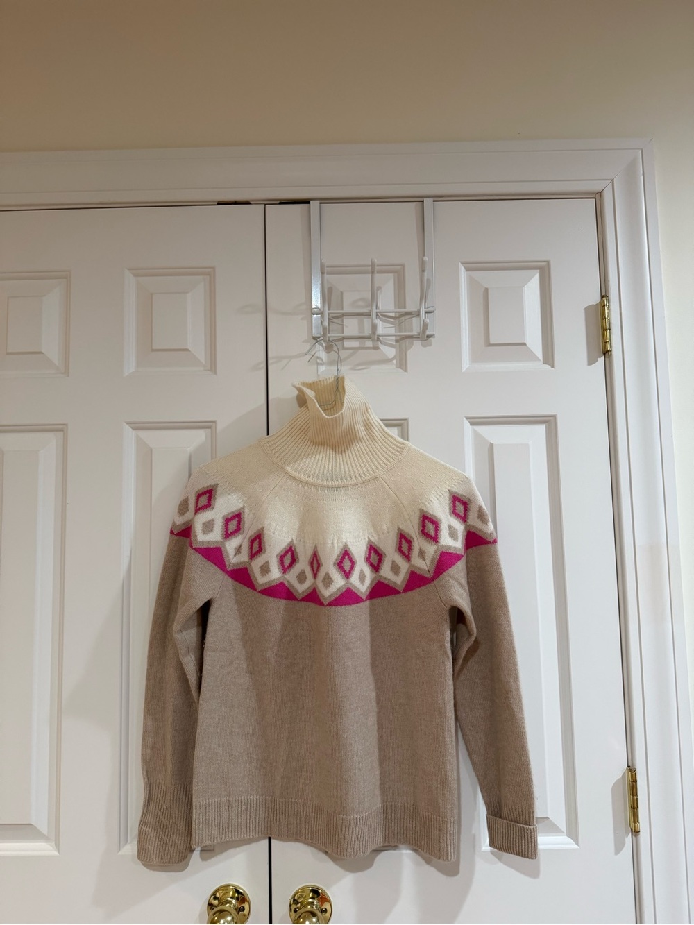 Two Bees Cashmere - Beige & Cream Turtleneck Sweater with Pink Fair Isle Detail